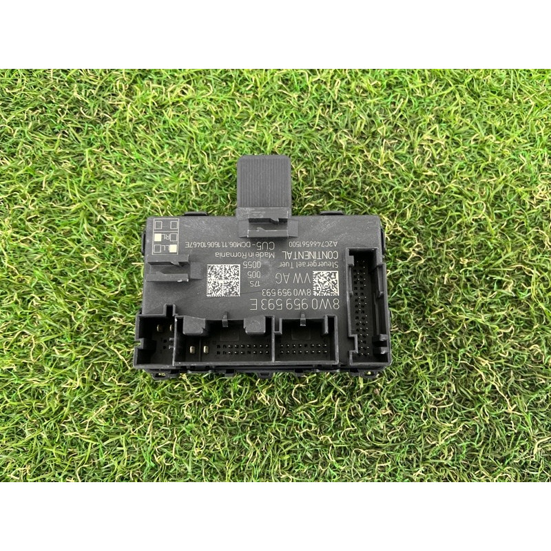 Блок управления дверьми (электрика / блок управления) AUDI A4 B9 2017 2.0 8W0959593E