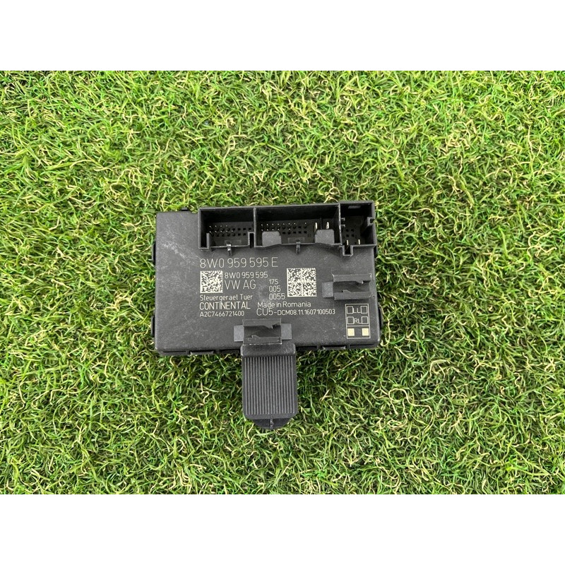 Блок управления дверьми (электрика / блок управления) AUDI A4 B9 2017 2.0 8W0959595E