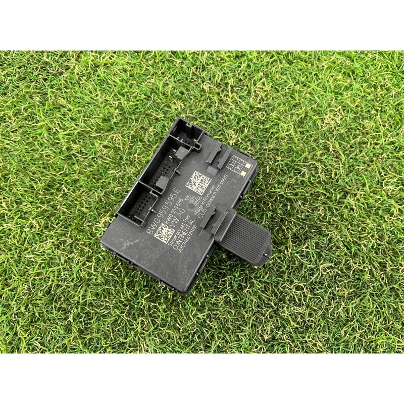 Блок управления дверьми (электрика / блок управления) AUDI A4 B9 2017 2.0 8W0959595E