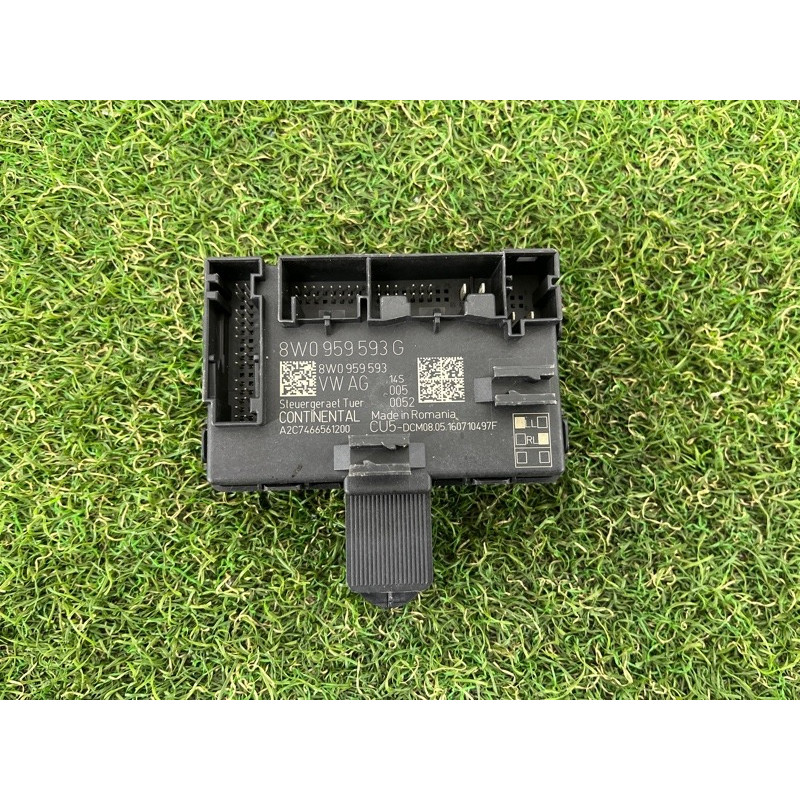 Блок управления дверьми (электрика / блок управления) AUDI A4 B9 2017 2.0 8W0959593G