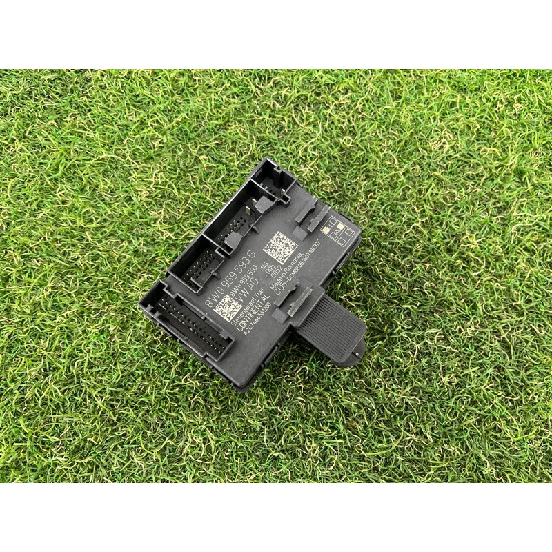 Блок управления дверьми (электрика / блок управления) AUDI A4 B9 2017 2.0 8W0959593G