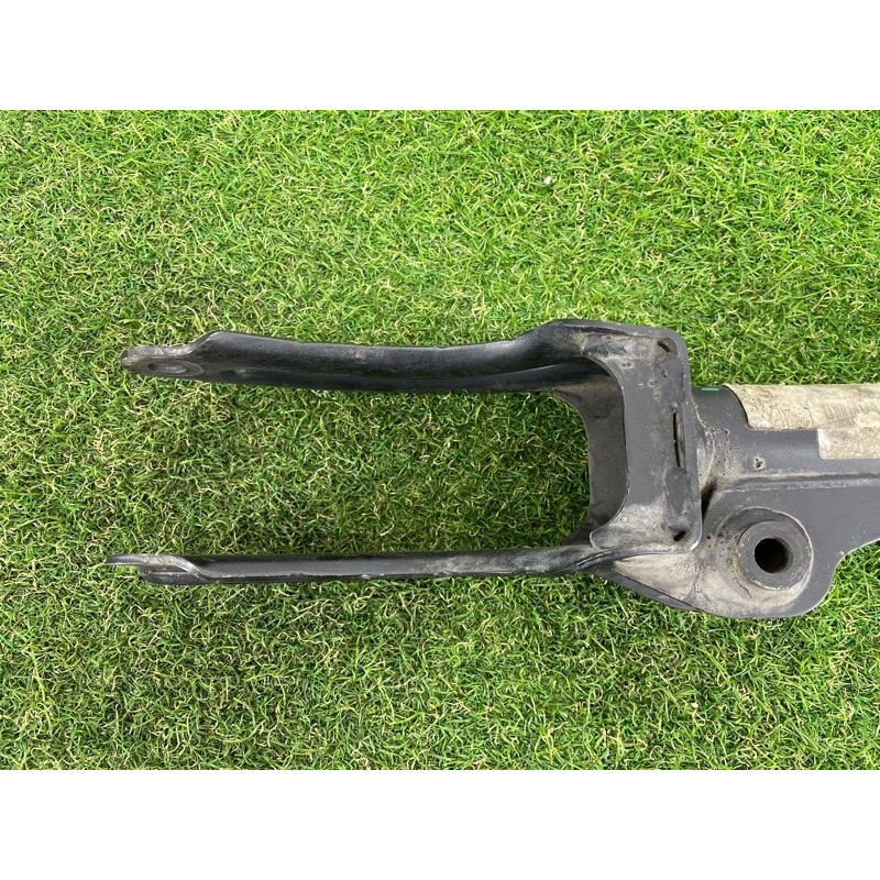 Амортизатор (подвеска) Volkswagen Touareg FL 2015 3.6 7P6413032AQ