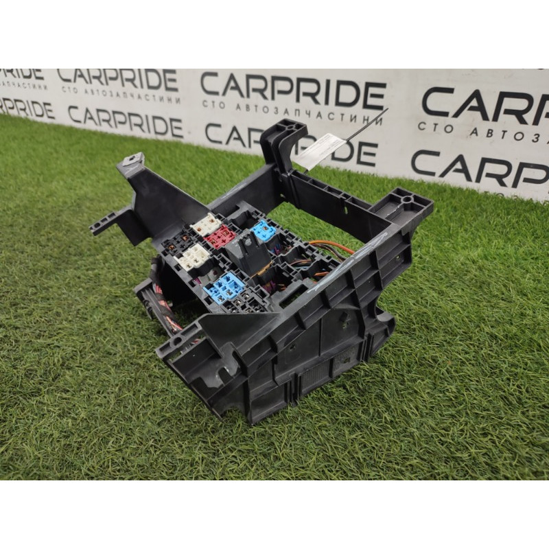 Блок реле (электрика) Volkswagen Jetta MK6 2011 2.0 5C0907371