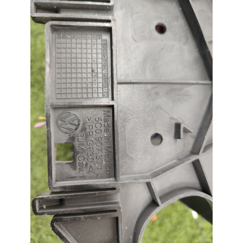 Блок реле (электрика) Volkswagen Jetta MK6 2011 2.0 5C0907371