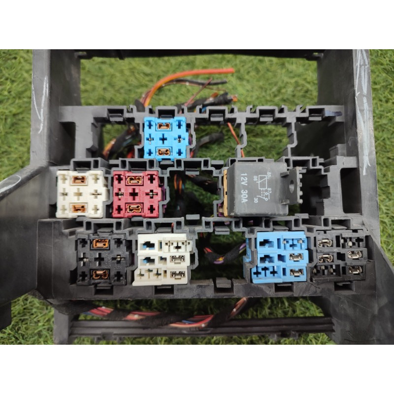 Блок реле (электрика) Volkswagen Jetta MK6 2011 2.0 5C0907371