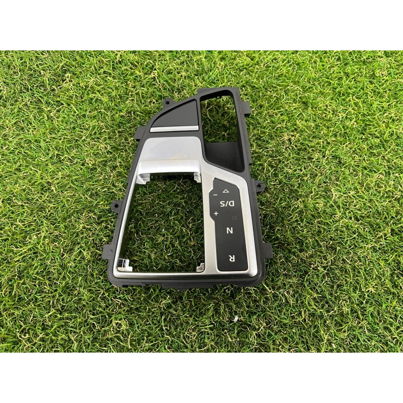 Рамка АКПП (салон) AUDI A4 B9 2017 2.0 8W1713111CMNC