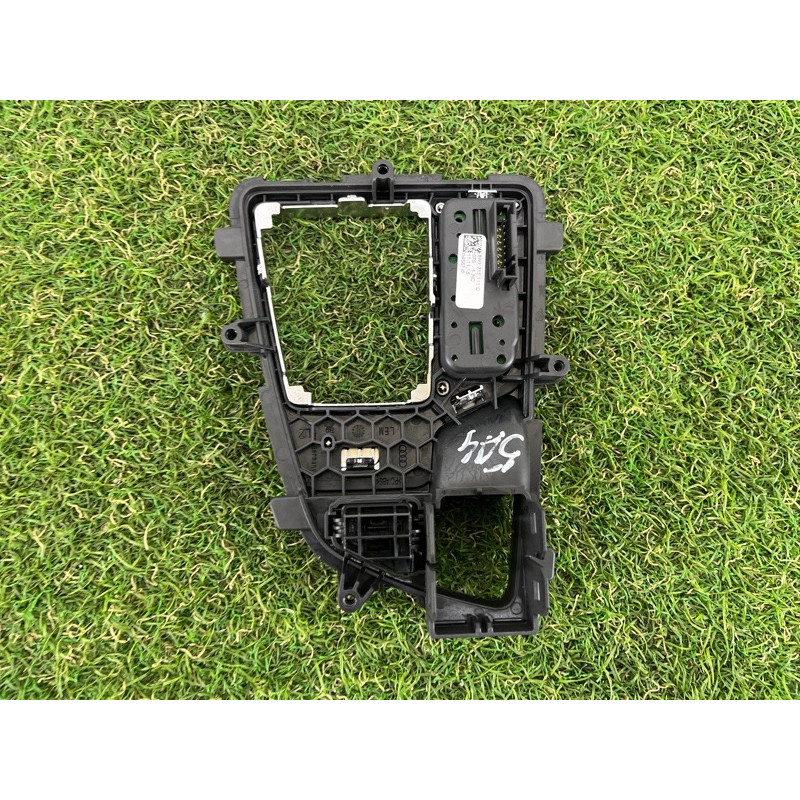 Рамка АКПП (салон) AUDI A4 B9 2017 2.0 8W1713111CMNC