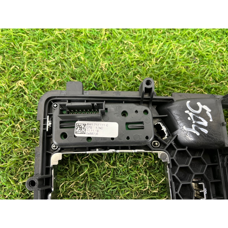 Рамка АКПП (салон) AUDI A4 B9 2017 2.0 8W1713111CMNC
