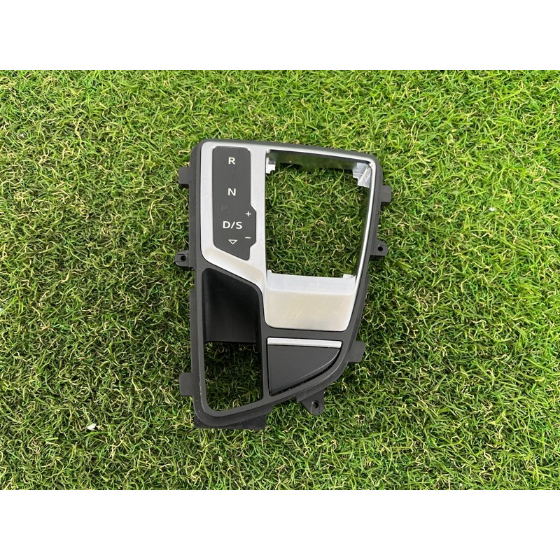 Рамка АКПП (салон) AUDI A4 B9 2017 2.0 8W1713111CMNC