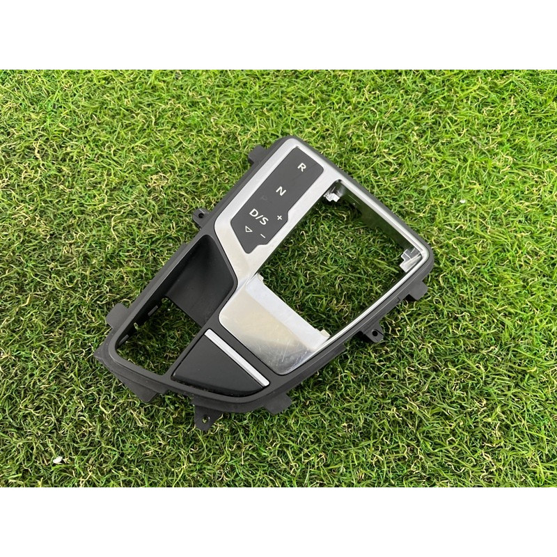 Рамка АКПП (салон) AUDI A4 B9 2017 2.0 8W1713111CMNC