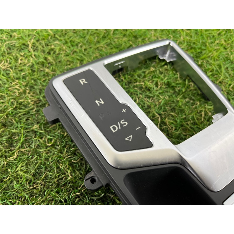 Рамка АКПП (салон) AUDI A4 B9 2017 2.0 8W1713111CMNC