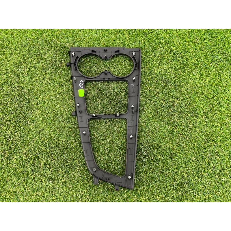 Накладка центральной консоли (салон) AUDI A4 B9 2017 2.0 8W1864241A6PS