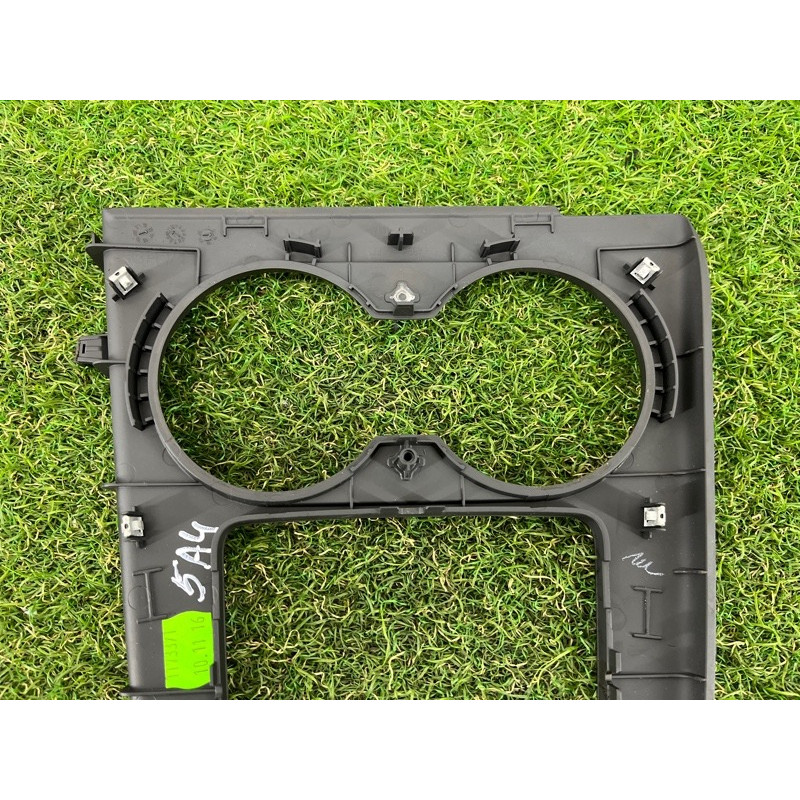 Накладка центральной консоли (салон) AUDI A4 B9 2017 2.0 8W1864241A6PS