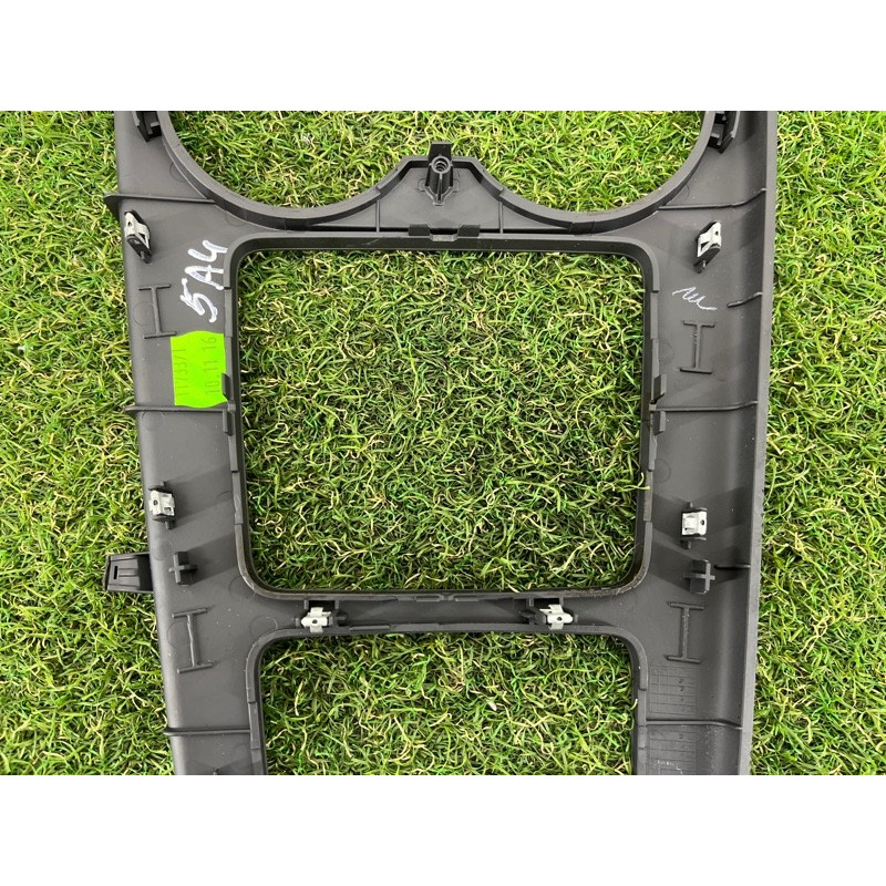 Накладка центральной консоли (салон) AUDI A4 B9 2017 2.0 8W1864241A6PS