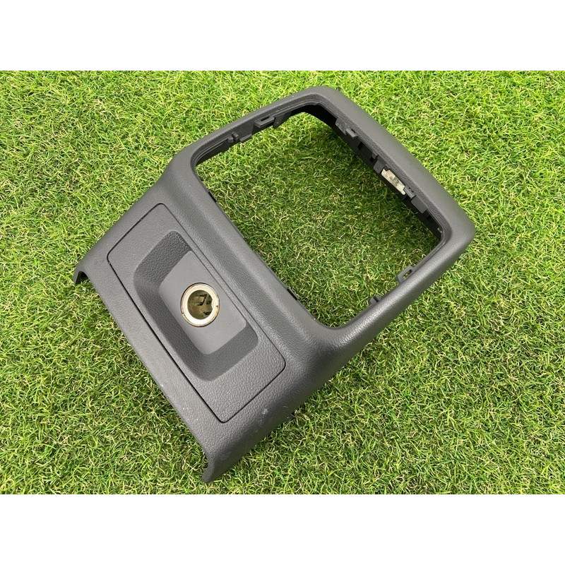 Накладка центральной консоли (салон) AUDI A4 B9 2017 2.0 8W08643766PS