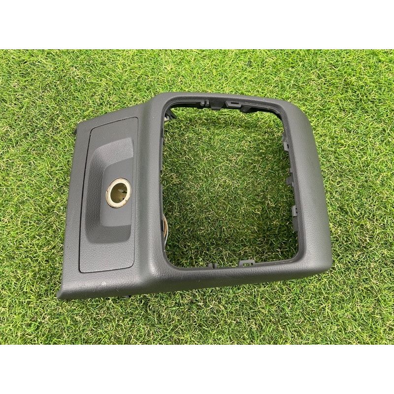 Накладка центральной консоли (салон) AUDI A4 B9 2017 2.0 8W08643766PS