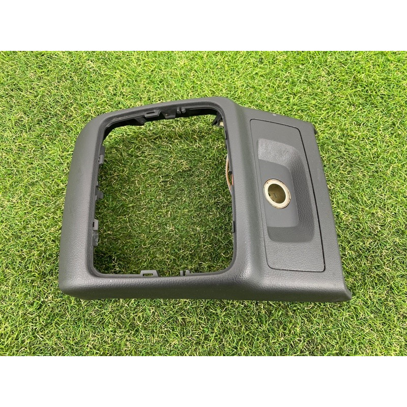 Накладка центральной консоли (салон) AUDI A4 B9 2017 2.0 8W08643766PS