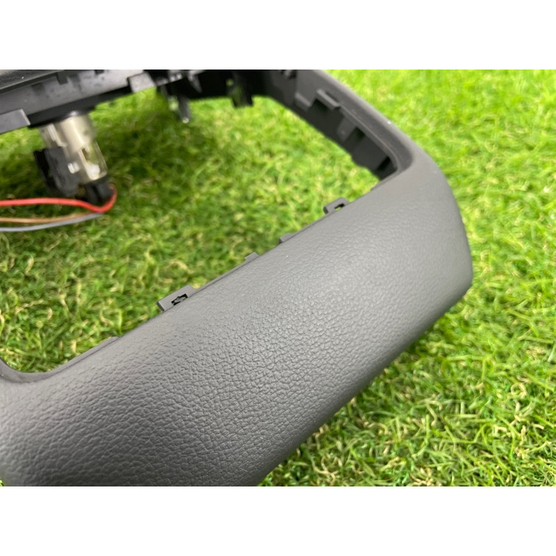 Накладка центральной консоли (салон) AUDI A4 B9 2017 2.0 8W08643766PS