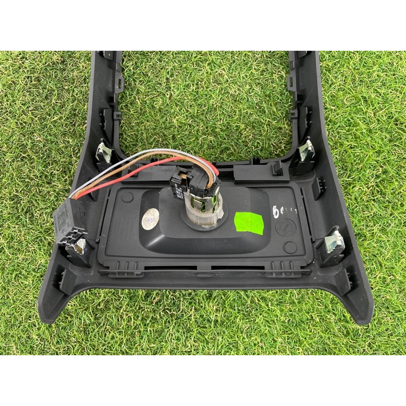 Накладка центральной консоли (салон) AUDI A4 B9 2017 2.0 8W08643766PS