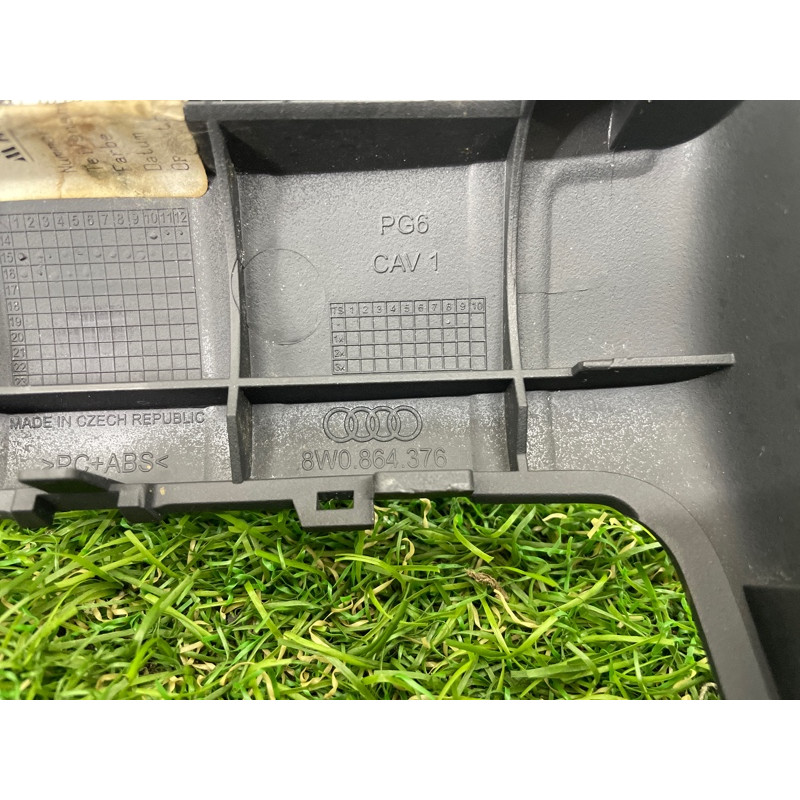 Накладка центральной консоли (салон) AUDI A4 B9 2017 2.0 8W08643766PS