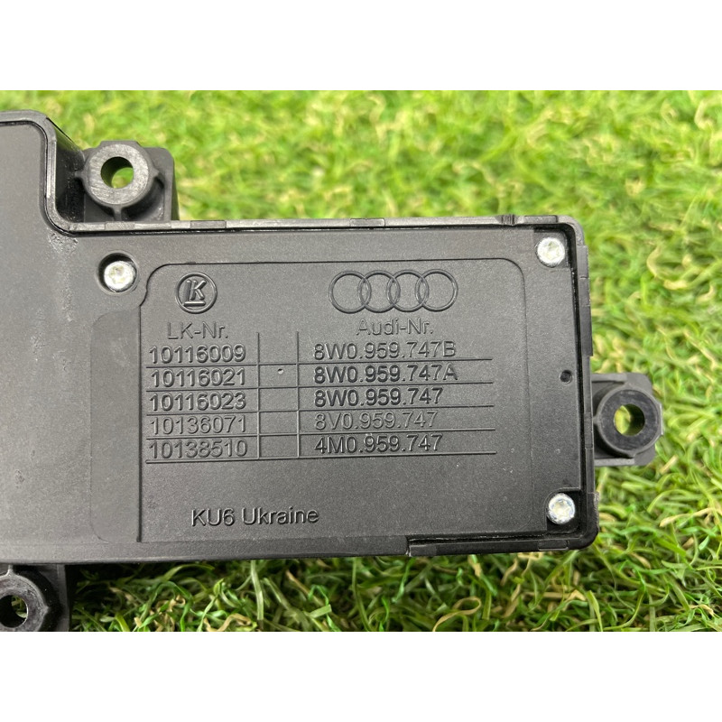 Кнопка регулировки сиденья (электрика / кнопки) AUDI A4 B9 2017 2.0 8W0959747A