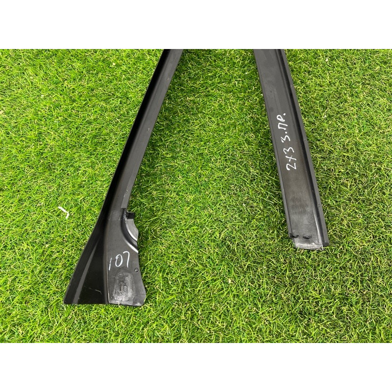 Молдинг стекла внутренний (наружные элементы кузова) BMW X3 F25 2012 3.0 51357205608