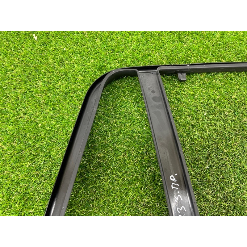 Молдинг стекла внутренний (наружные элементы кузова) BMW X3 F25 2012 3.0 51357205608