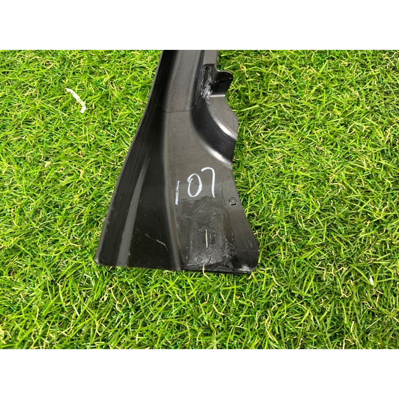 Молдинг стекла внутренний (наружные элементы кузова) BMW X3 F25 2012 3.0 51357205608