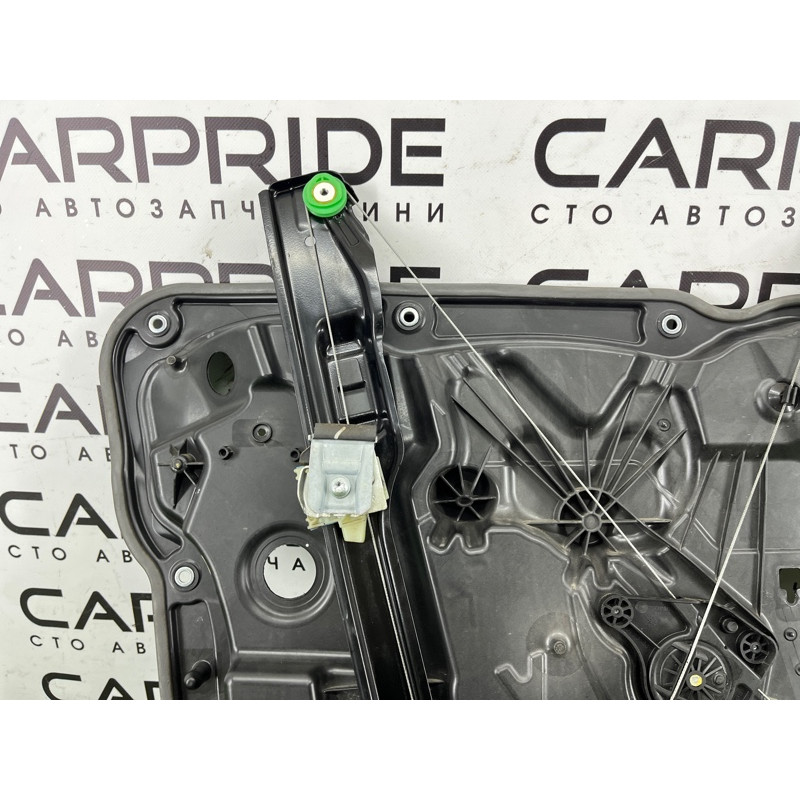 Механизм стеклоподъемника с мотором (кузов и элементы) Volkswagen Touareg FL 2015 3.6 7P6837462B