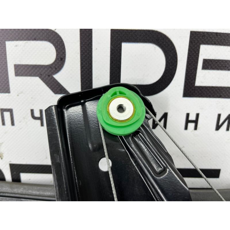 Механизм стеклоподъемника с мотором (кузов и элементы) Volkswagen Touareg FL 2015 3.6 7P6837462B