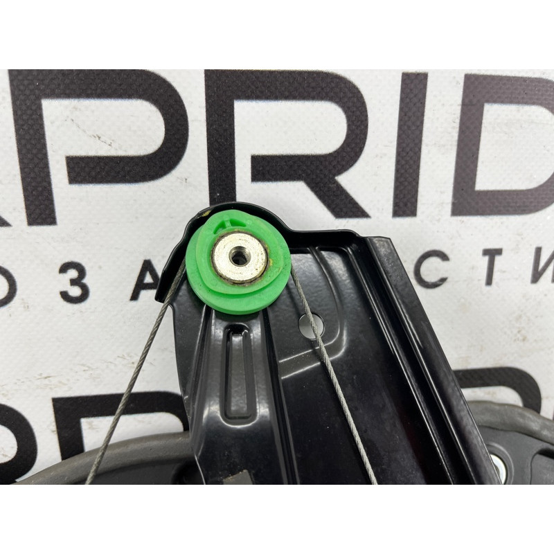 Механизм стеклоподъемника с мотором (кузов и элементы) Volkswagen Touareg FL 2015 3.6 7P6837462B