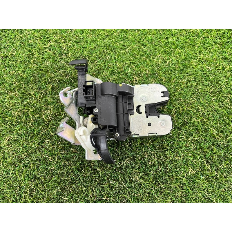 Замок багажника (кузов и элементы) AUDI A4 B9 2017 2.0 8W0827503