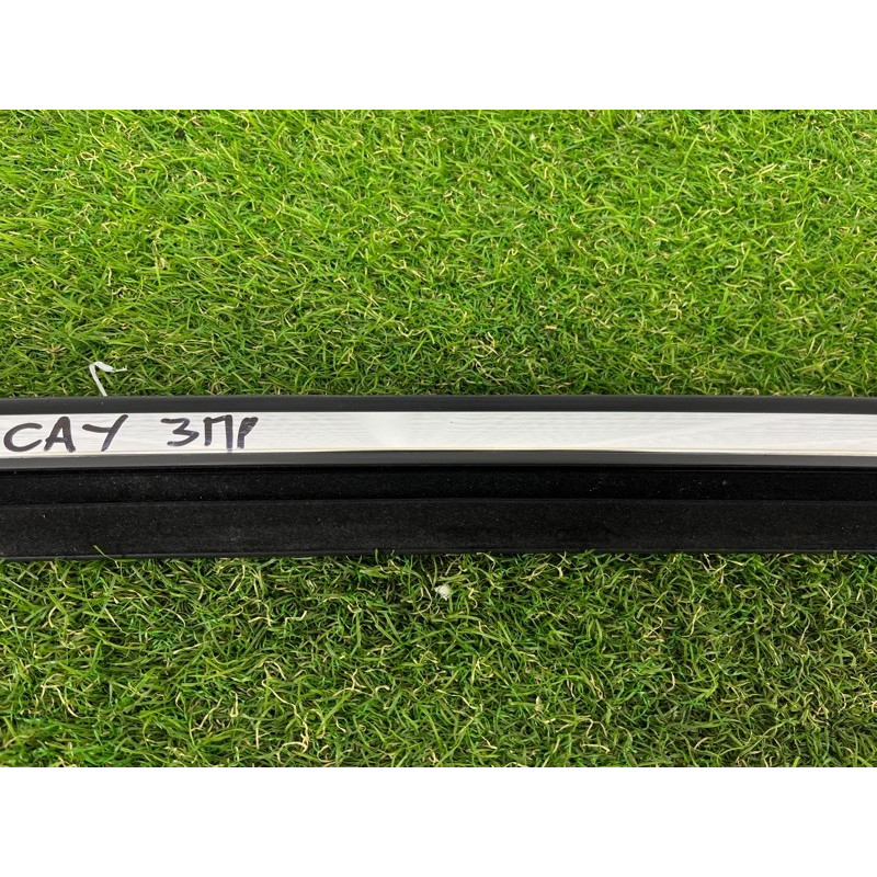 Уплотнитель стекла двери (кузов и элементы) PORSCHE CAYENNE 958 2013 3.6 95853343203