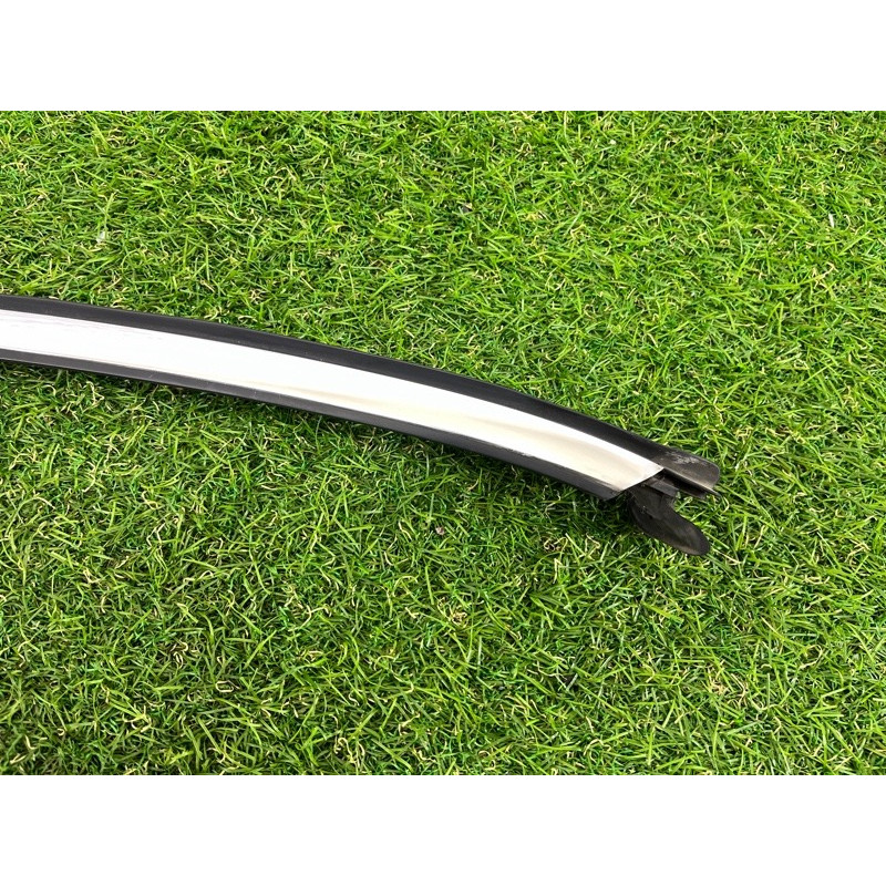 Уплотнитель стекла двери (кузов и элементы) PORSCHE CAYENNE 958 2013 3.6 958531432025AP