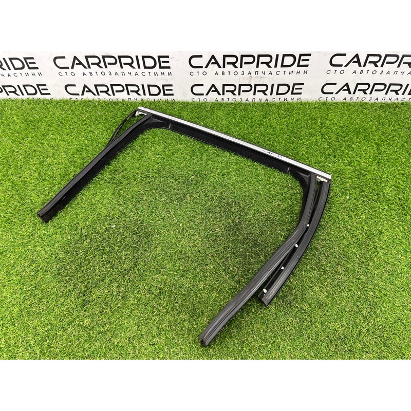 Уплотнитель стекла двери (кузов и элементы) PORSCHE CAYENNE 958 2013 3.6 95853343103