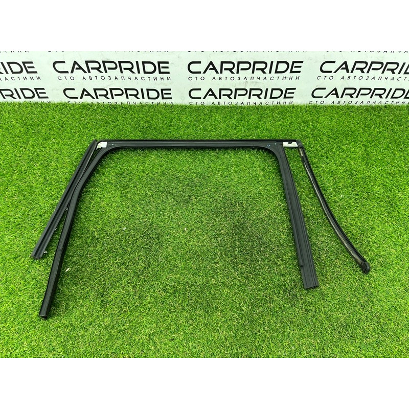 Уплотнитель стекла двери (кузов и элементы) PORSCHE CAYENNE 958 2013 3.6 95853343103