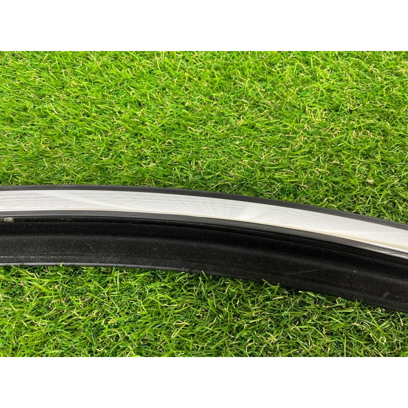 Уплотнитель стекла двери (кузов и элементы) PORSCHE CAYENNE 958 2012 4.8 958531432025AP