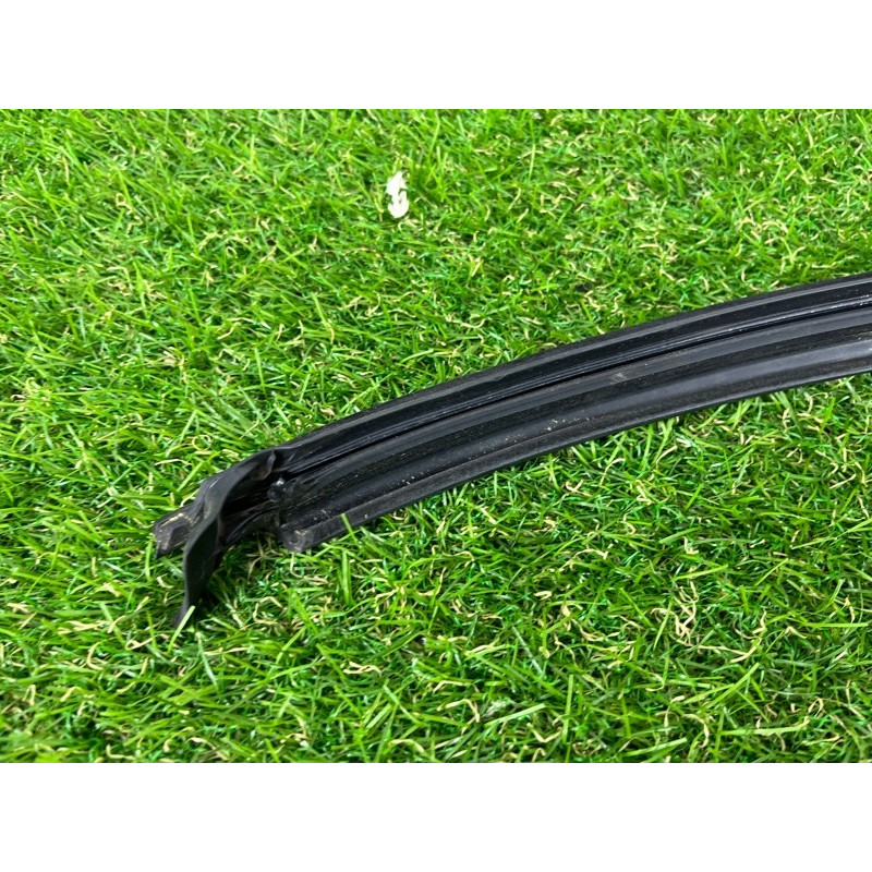 Уплотнитель стекла двери (кузов и элементы) PORSCHE CAYENNE 958 2012 4.8 958531432025AP