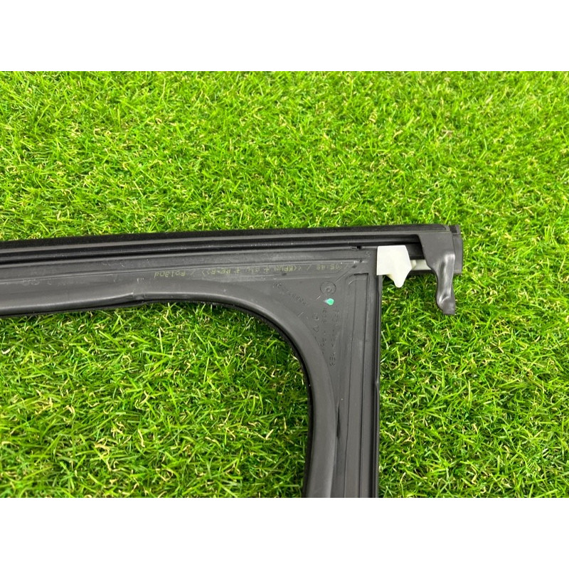 Уплотнитель стекла двери (кузов и элементы) PORSCHE CAYENNE 958 2012 4.8 958531432025AP