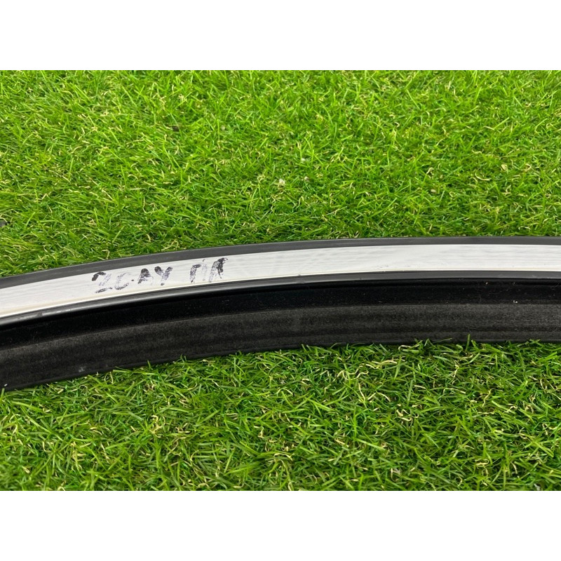 Уплотнитель стекла двери (кузов и элементы) PORSCHE CAYENNE 958 2012 4.8 958531431025AP