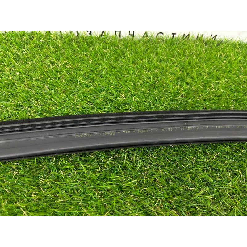 Уплотнитель стекла двери (кузов и элементы) PORSCHE CAYENNE 958 2012 4.8 958531431025AP