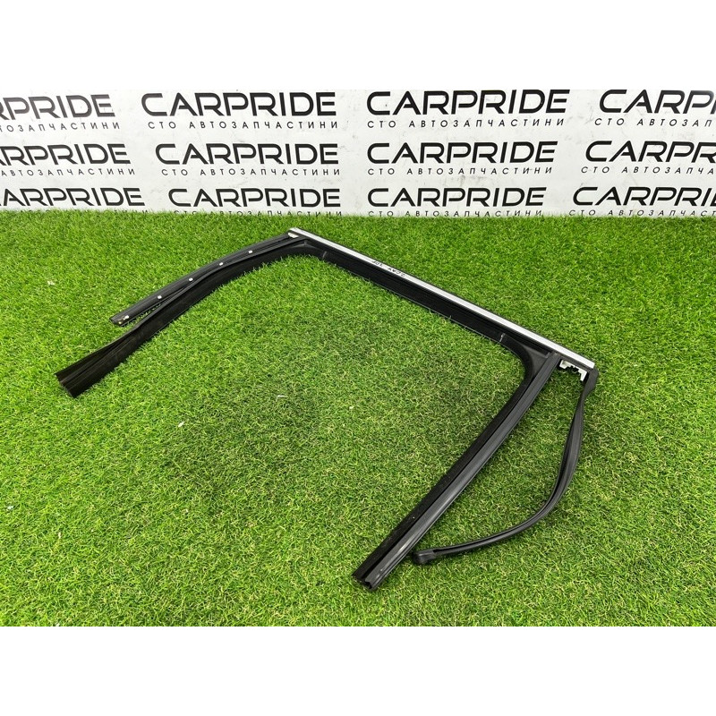 Уплотнитель стекла двери (кузов и элементы) PORSCHE CAYENNE 958 2012 4.8 95853343203