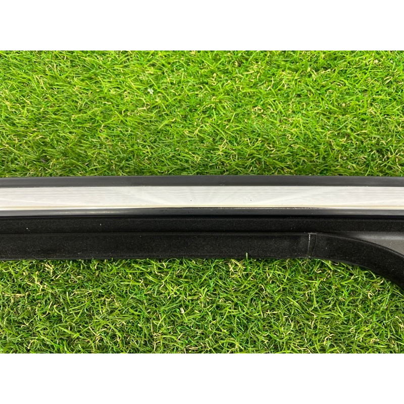 Уплотнитель стекла двери (кузов и элементы) PORSCHE CAYENNE 958 2012 4.8 95853343203