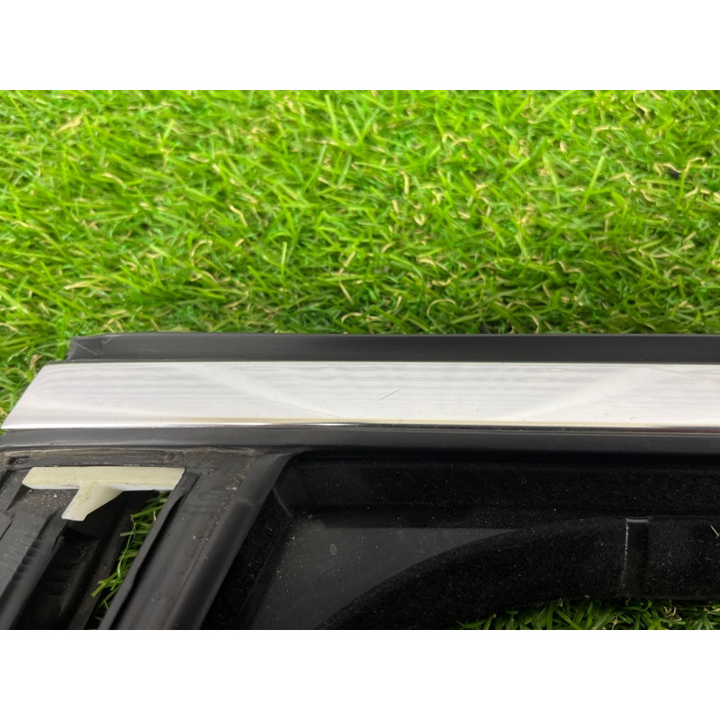 Уплотнитель стекла двери (кузов и элементы) PORSCHE CAYENNE 958 2012 4.8 95853343203