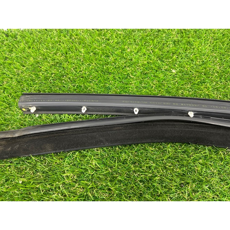 Уплотнитель стекла двери (кузов и элементы) PORSCHE CAYENNE 958 2012 4.8 95853343203