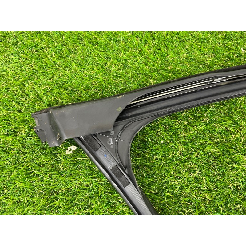 Молдинг стекла (кузов и элементы) BMW 5-series F10 2011 3.0 51337209727