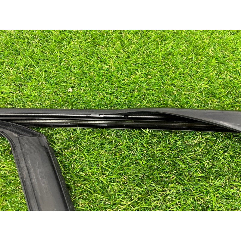 Молдинг стекла (кузов и элементы) BMW 5-series F10 2011 3.0 51337209727