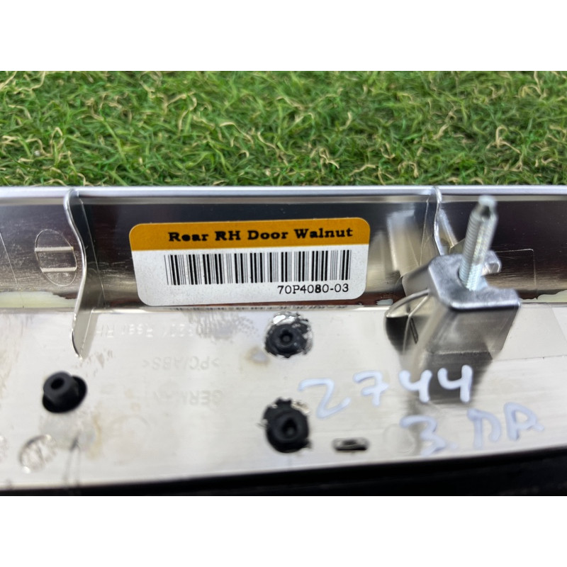 Декоративна накладка карти дверей (салон) BMW X5 E70 2012 3.0 N55 51427137200