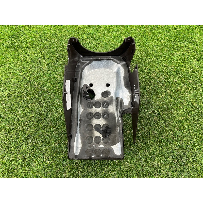 Кожух рулевой колонки нижний (салон) Volkswagen Touareg NF 2012 3.0 7P6858559B4A1