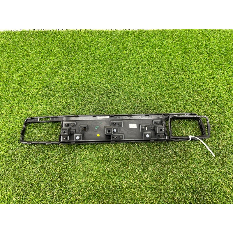 Декоративна накладка торпеди (салон) Volkswagen Touareg NF 2012 3.0 7P1857226AQB4